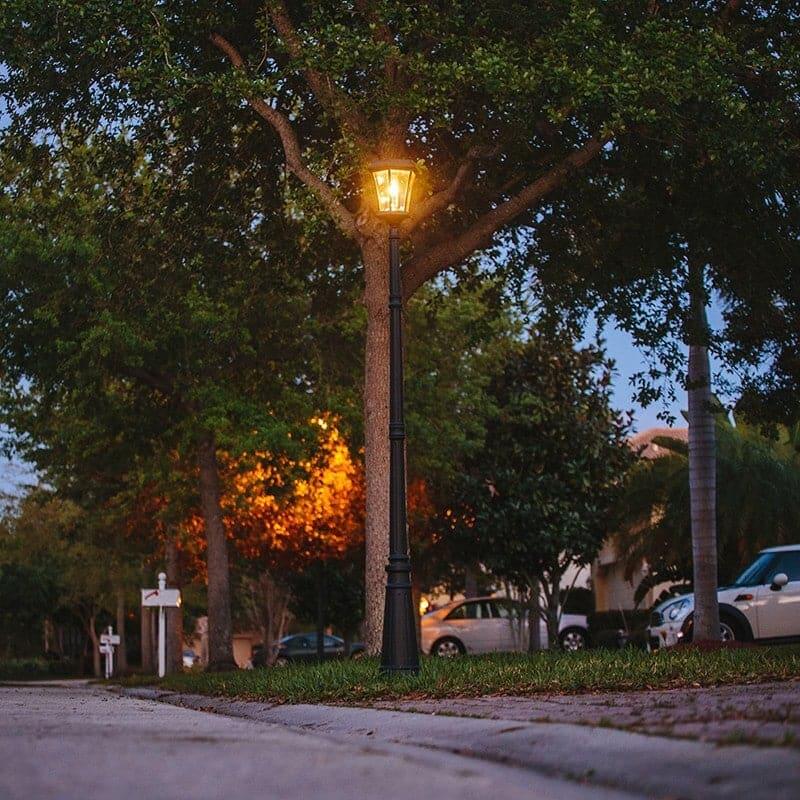Outdoor Solar Store | Victorian Bulb Solar Lamp Post