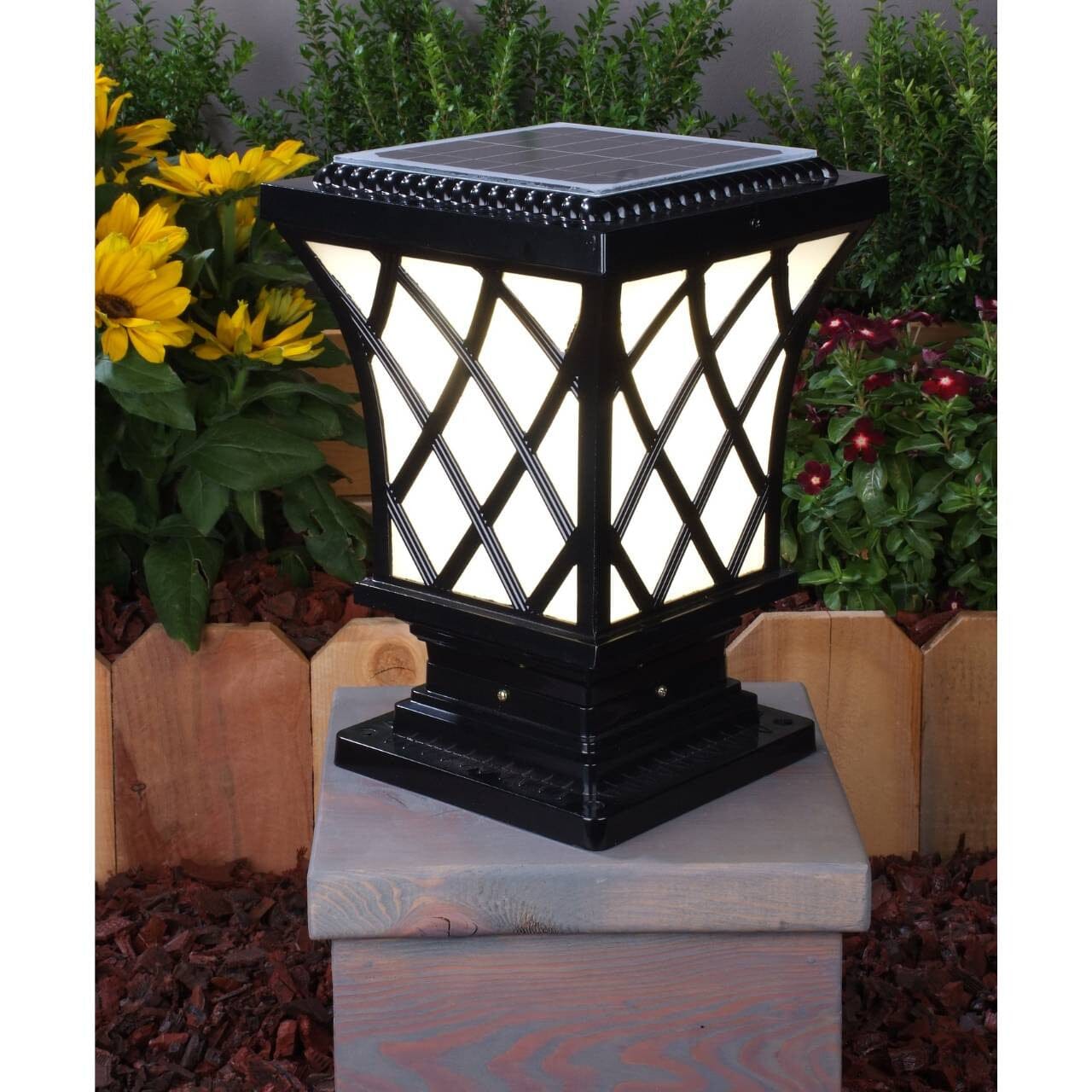 Solar Premium Pillar Light - Bronze or Black - 3 in 1